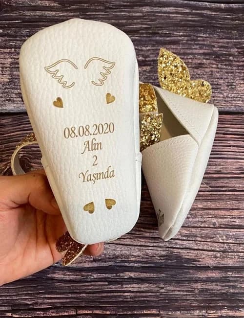 Beyaz Arkadan Gold Kelebek İsimli Bebek Makosen