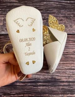 Beyaz Arkadan Gold Kelebek İsimli Bebek Makosen